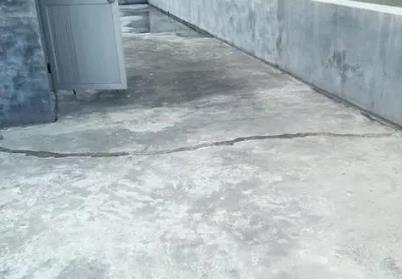 西充楼顶漏水维修公司分享下如何解决卫生间隐蔽部位漏水的问题?